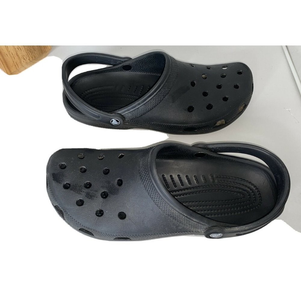 CROCS Classic  Ultra Light Weight  M 12